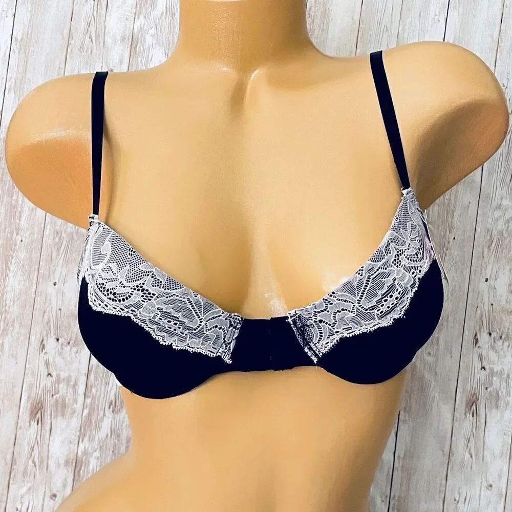 NWT Vintage Y2K Hot Kiss 36B Black & White Lace Mesh Front closure Underwire Bra